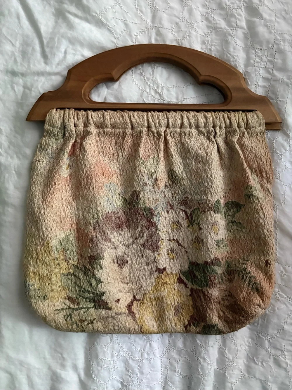Antique Floral Handbag with Wooden Handles - Beige Floral GORGEOUS!!